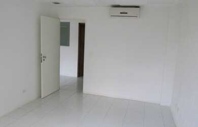 Imagem: O depósito possui 2 Vagas na garagem, 110m² de Área e está