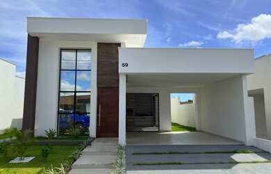 Imagem: A casa em condomínio possui 3 Dormitórios, 4 Banheiros, 2