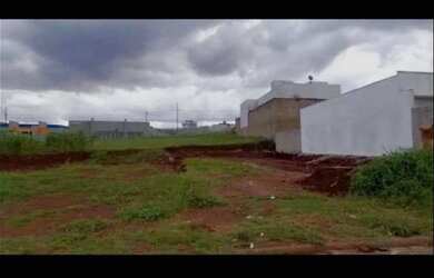 Imagem: O terreno possui 125m² de Área e está localizado em Neva