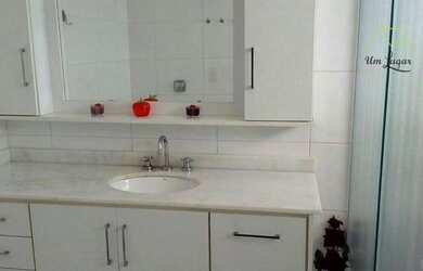 Imagem 2: Casa com piscina. Piscina, 200m² de Área, 4 Banheirose3 Dormitórios