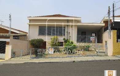 Imagem: O depósito possui 2 Vagas na garagem, 186m² de Área e está