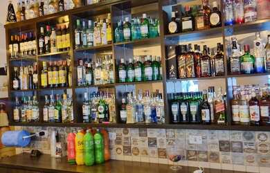 Imagem: O depósito possui 300m² de Área e está localizado em Jardim