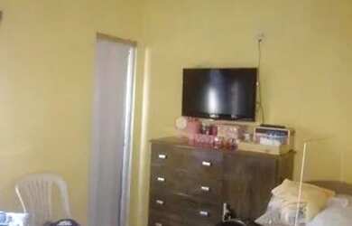 Imagem: A casa possui 2 Dormitórios, 2 Banheiros e está localizado