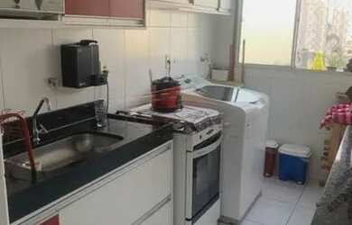 Imagem: O apartamento possui 2 Dormitórios, 1 Banheiro, 1 Vaga na garagem