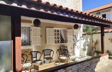 Imagem: A casa em condomínio possui 2 Dormitórios, 3 Banheiros, 1