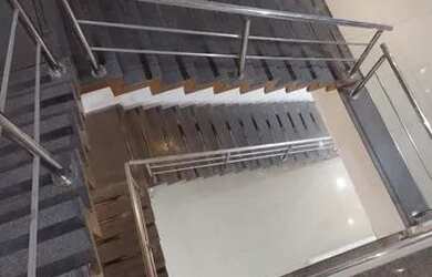 Imagem: O depósito possui 2 Vagas na garagem e 650m² de Área e está