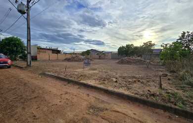 Imagem: O terreno possui 720m² de Área e está localizado em Paraviana