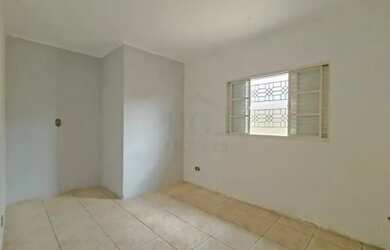 Imagem 2: Casa à Venda - Novo Aleixo por atrás do Supermercado Coema