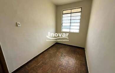 Imagem 2: Casa com 3 quartos com aproximadamente 105m² no coração da Avenida...
