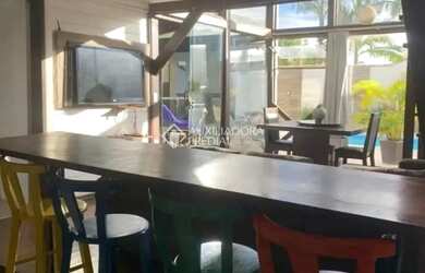 Imagem 8: Residência com 4 quartos, hidromassagem, churrasqueira e piscina