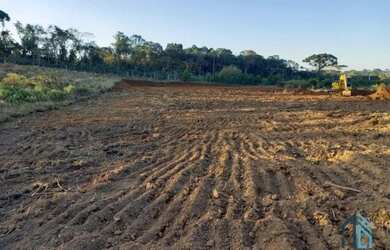 Imagem: O terreno possui 6.000m² de Área e está localizado em Agua
