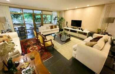 Imagem: O apartamento possui 4 Dormitórios, 5 Banheiros, 3 Vagas na