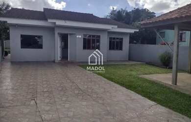 Imagem: A casa possui 3 Dormitórios, 1 Banheiro, 1 Vaga na garagem