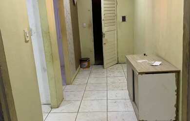 Imagem: A casa possui 2 Dormitórios, 1 Banheiro e está localizado