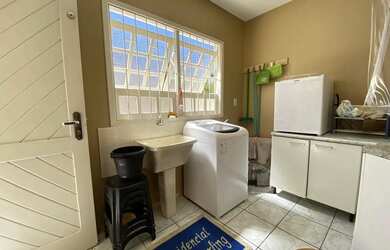 Imagem 15: Casa à venda, mobiliada com piscina aquecida, pertinho do mar - no Bairro Centro de Imbé!