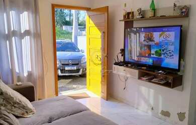 Imagem: A casa possui 2 Dormitórios, 1 Banheiro, 1 Vaga na garagem