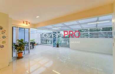 Imagem: O apartamento possui 1 Dormitório, 2 Banheiros, 2 Vagas na