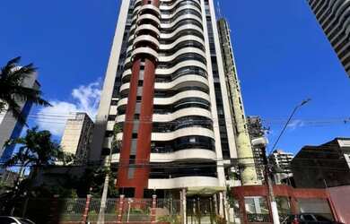 Imagem: O apartamento possui 4 Dormitórios, 5 Banheiros, 2 Vagas na