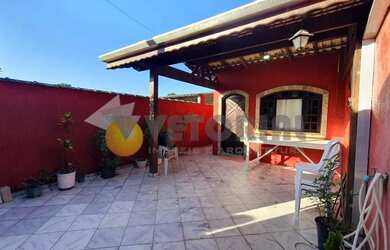 Imagem: A casa possui 2 Dormitórios, 1 Banheiro, 232m² de Área e