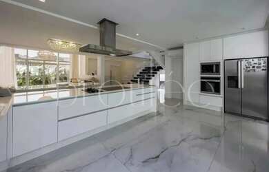 Imagem 3: CASA ESPETACULAR NO CONDOMÍNIO PORTO RIVIERA NA PRAIA BRAVA DE ITAJAÍ-SC