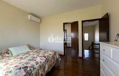 Imagem 9: Casa residencial com 4 quartos sendo 1 suíte disponível para locação...