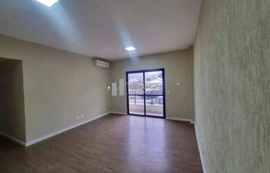 Imagem: O apartamento possui 3 Dormitórios, 3 Banheiros, 2 Vagas na