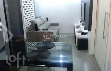 Imagem: O apartamento possui 2 Dormitórios, 1 Banheiro, 1 Vaga na garagem