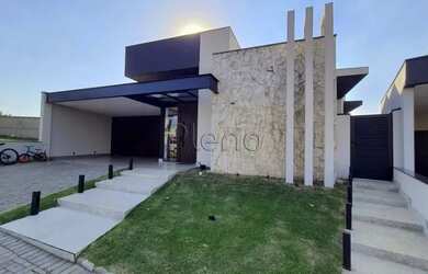 Imagem: A casa em condomínio possui 3 Dormitórios, 4 Banheiros, 4