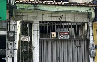 Imagem: A casa possui 2 Dormitórios, 2 Banheiros e está localizado