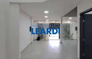 Imagem: O depósito possui 2 Vagas na garagem, 120m² de Área, Imóvel