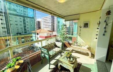 Imagem: O apartamento possui 1 Dormitório, 1 Banheiro, 1 Vaga na garagem