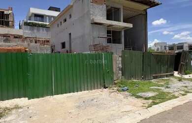 Imagem: A casa em condomínio possui 5 Dormitórios, 5 Banheiros, 4