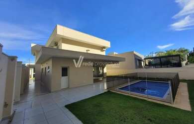 Imagem: A casa em condomínio possui 4 Dormitórios, 5 Banheiros, 4