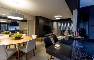 Imagem: O apartamento possui 3 Dormitórios, 2 Banheiros, 2 Vagas na