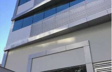 Imagem: O depósito possui 2 Vagas na garagem, 174m² de Área e está