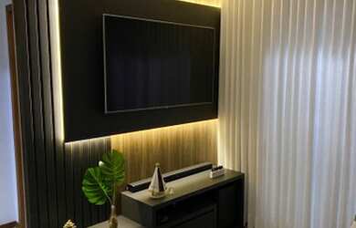 Imagem: O apartamento possui 2 Dormitórios, 1 Banheiro, 1 Vaga na garagem