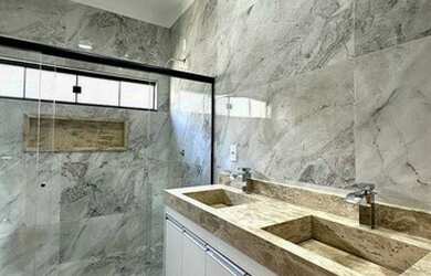 Imagem: A casa em condomínio possui 3 Dormitórios, 4 Banheiros, 4