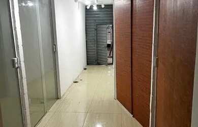 Imagem: O depósito e está localizado em Tijuca, Rio de Janeiro para