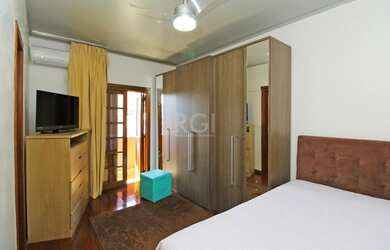 Imagem 2: Sobrado em Nonoai. Churrasqueira, Guarda roupa, 218m² de Áreae1 Banheiro