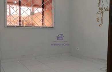 Imagem: A casa possui 3 Dormitórios, 2 Banheiros, 2 Vagas na garagem