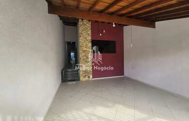 Imagem: A casa possui 2 Dormitórios, 1 Banheiro, 2 Vagas na garagem