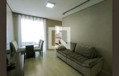 Imagem: O apartamento possui 3 Dormitórios, 1 Banheiro, 1 Vaga na garagem