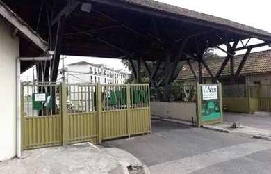 Imagem: O apartamento possui 3 Dormitórios, 1 Banheiro, 1 Vaga na garagem