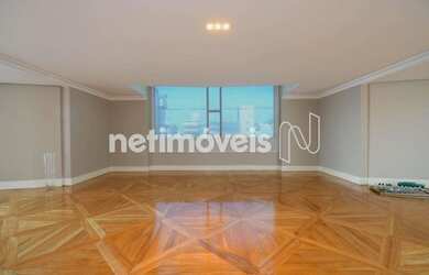 Imagem: O apartamento na cobertura possui 4 Dormitórios, 5 Banheiros