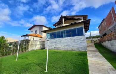 Imagem: A casa em condomínio possui 5 Dormitórios, 5 Banheiros, 4