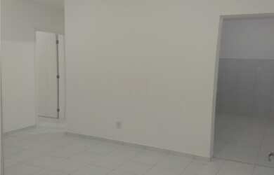 Imagem: O apartamento possui 2 Dormitórios, 1 Banheiro, 2 Vagas na