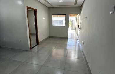 Imagem: A casa possui 3 Dormitórios, 2 Banheiros, 68m² de Área e