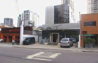 Imagem: O depósito possui 5 Vagas na garagem, 570m² de Área e está