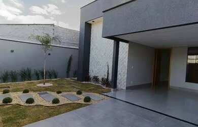 Imagem: A casa possui 3 Dormitórios, 3 Banheiros, 3 Vagas na garagem