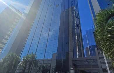 Imagem: O depósito possui 1 Vaga na garagem, 137m² de Área e está